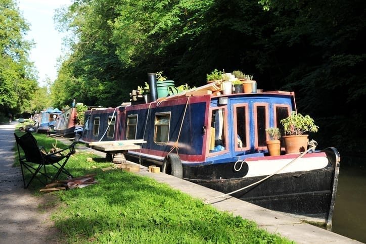 Visitors could help canals and rivers become plastic free in a year