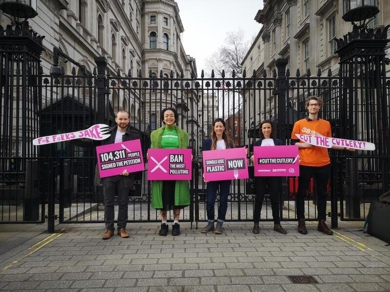 A petition to ban single-use Plastic was submitted to Downing Street by City to Sea, 38 Degrees, and Greenpeace as part of the #CutTheCutlery campaign