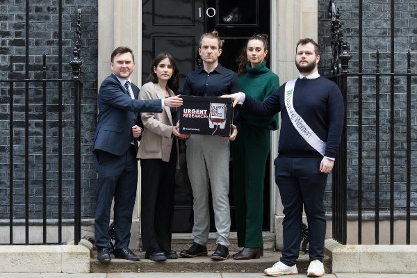 Common Seas hands in a petition to 10 Downing Street calling for research on the health risks of plastic. Centre Ben Jack, Common Seas; Ciara Doyle, Going Green Media (green jumper); Amy Meek, Kids Against Plastic; Tobias Arno, National Federation ofWomen’s Institutes; Alex Pegler, Common Seas (left).