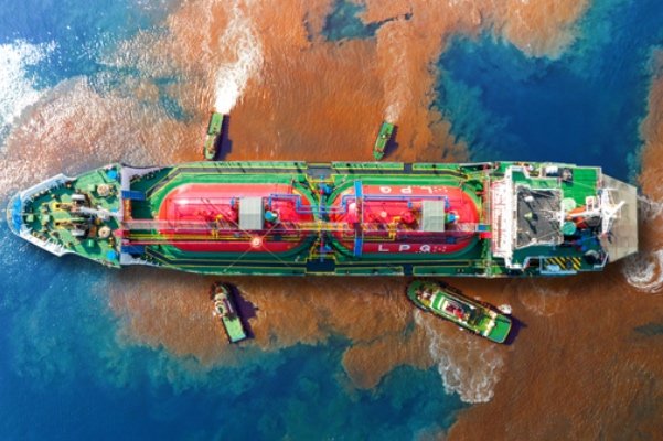 Aerial view of oil leak from ship