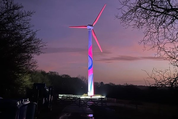 Gusty Spinfield, the temporary turbine at River Cottage HQ